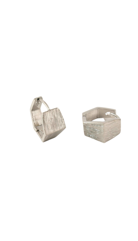 Geometric Huggie